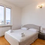 Guesthost - Santa Maria Novella Charming Apartment *