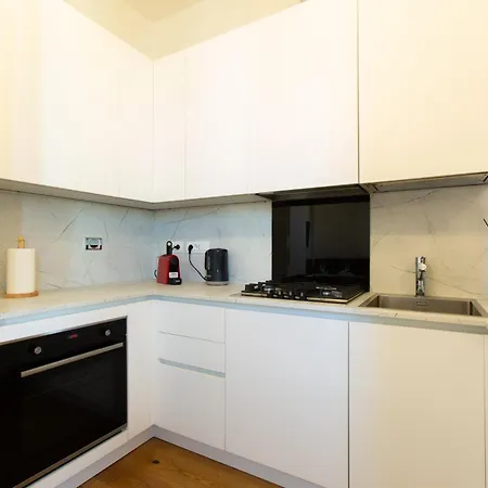 Guesthost - Santa Maria Novella Charming 公寓 *